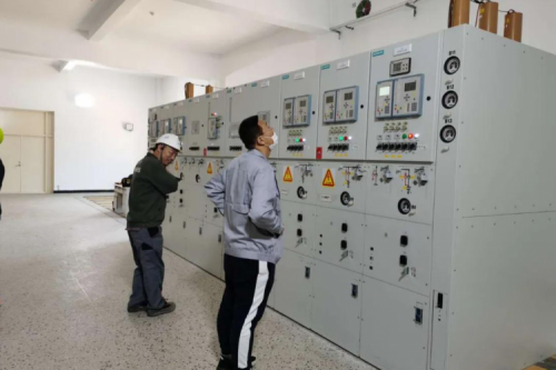 哈爾濱地鐵2號(hào)線哈北66KV變電站順利安全送電?。?>
                                </div>
                                                                <div style=