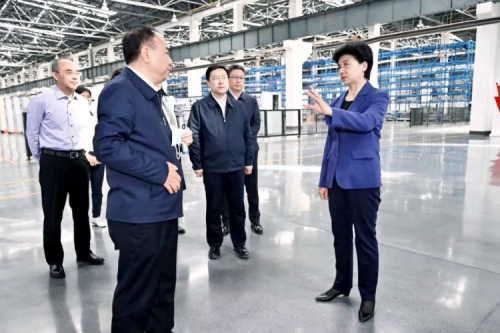 梁惠玲蒞臨九洲集團，深入包聯(lián)企業(yè)調(diào)研
